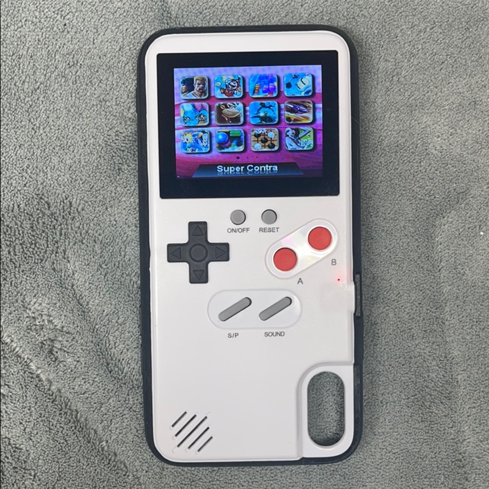 iPhone “original GAMEBOY case” that really plays